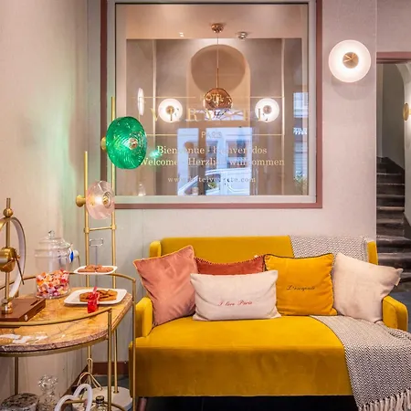 Veryste & Otel Paris