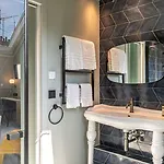 Veryste & 4* Paris