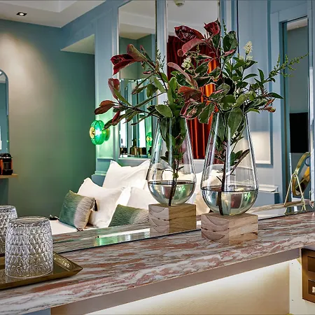 Veryste & 4* Paris