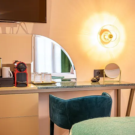 Veryste & Hotel Paris