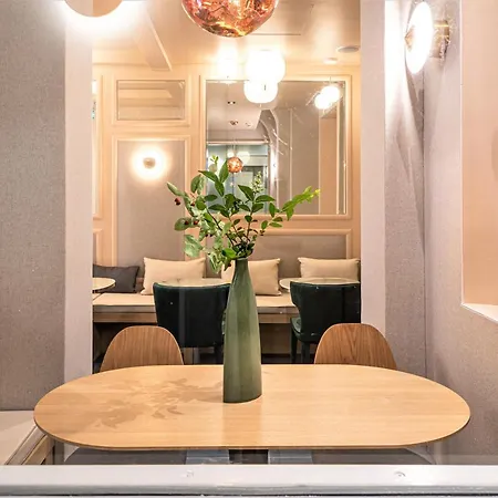 Veryste & Hotel Paris