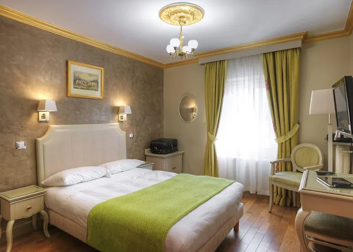 Veryste & Hotel Parijs